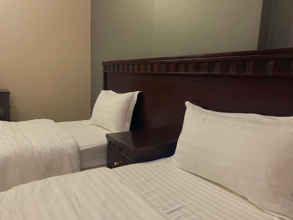 White Beach Hotel Suites 拉比格 外观 照片