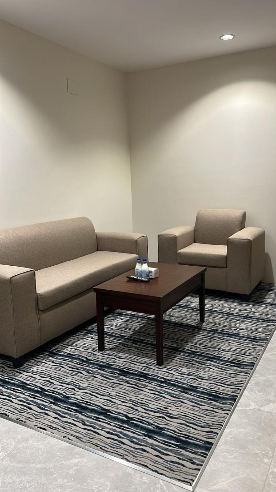 White Beach Hotel Suites 拉比格 外观 照片