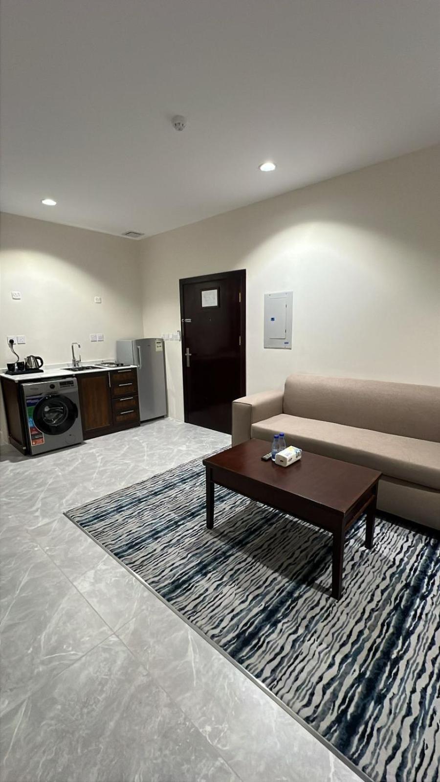 White Beach Hotel Suites 拉比格 外观 照片