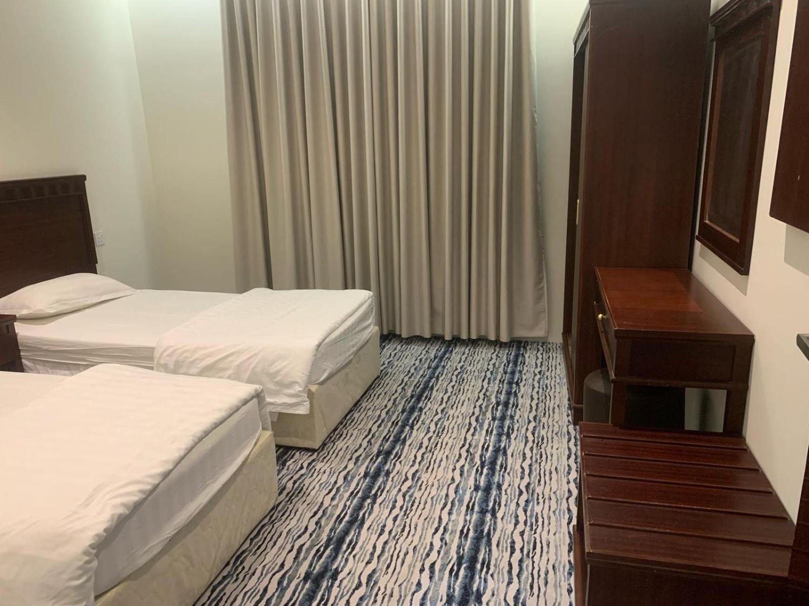 White Beach Hotel Suites 拉比格 外观 照片