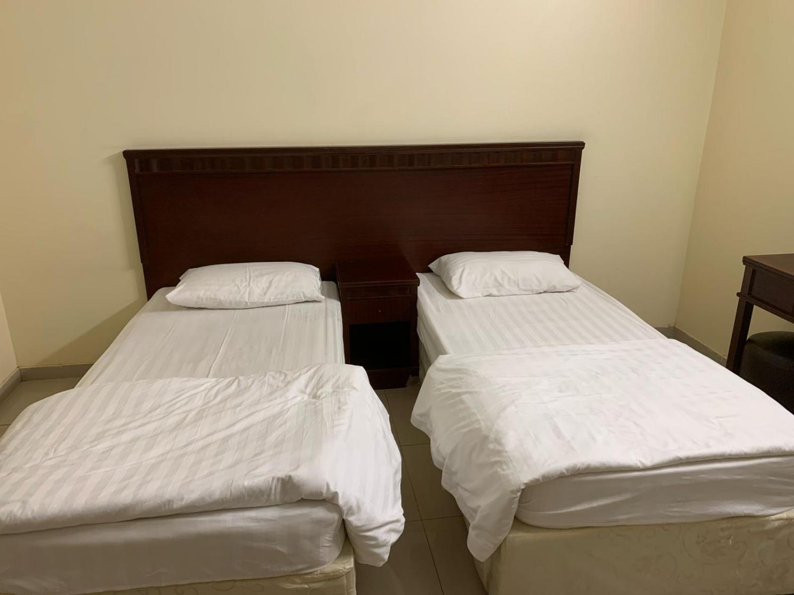 White Beach Hotel Suites 拉比格 外观 照片