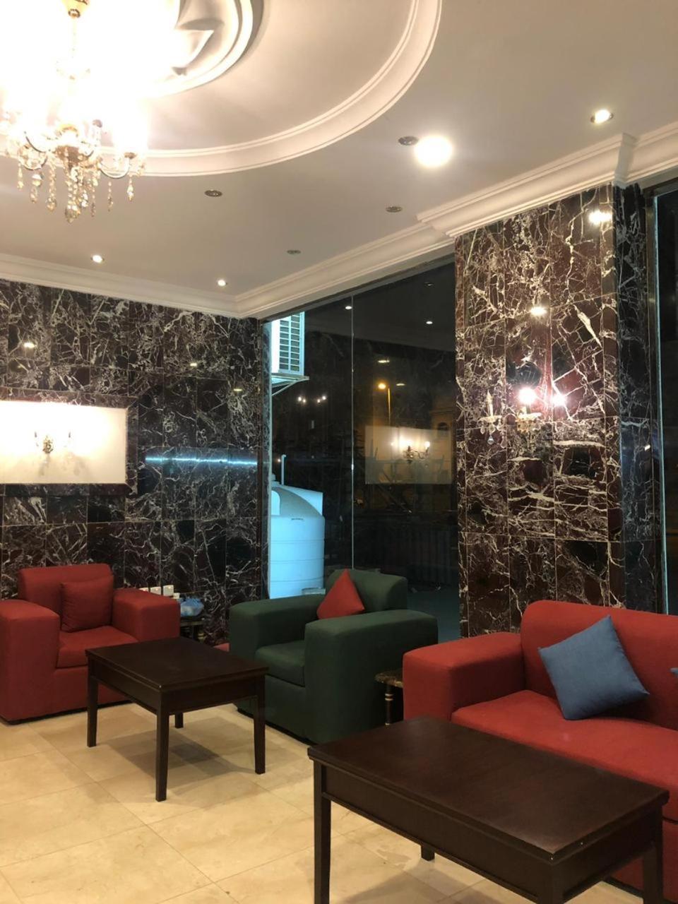 White Beach Hotel Suites 拉比格 外观 照片